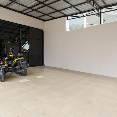 KoolKost Syariah near UPN Veteran Hotel Medokanayu Bagian luar foto